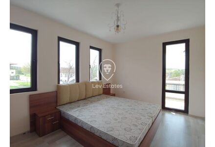 Дом в Средец (Драчево) площадь 298м²