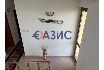 Дом в Несебре (Равда) площадь 240м² 3-этажный