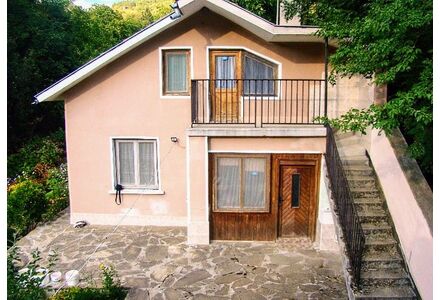 Дом у реки в Бургасе Болгария площадь 120м² 2-этажный