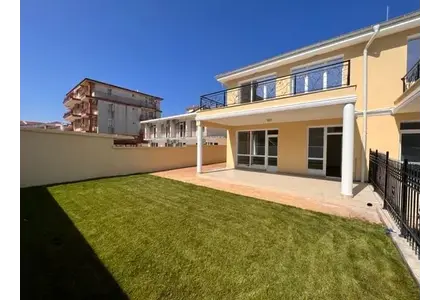 Таунхаус у моря в Несебре (Равда) площадь 190м² 2-этажный