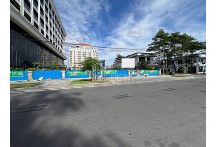 Земля в Сиануквиле участок в большом городе 2400м²