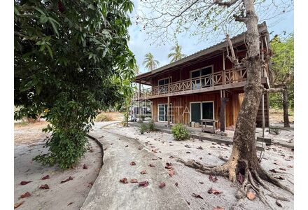 Земля у моря на Ко Ронге участок на курорте 36059м²