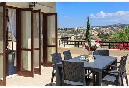 Apartment 3-room in Aphrodite Hills 100m²