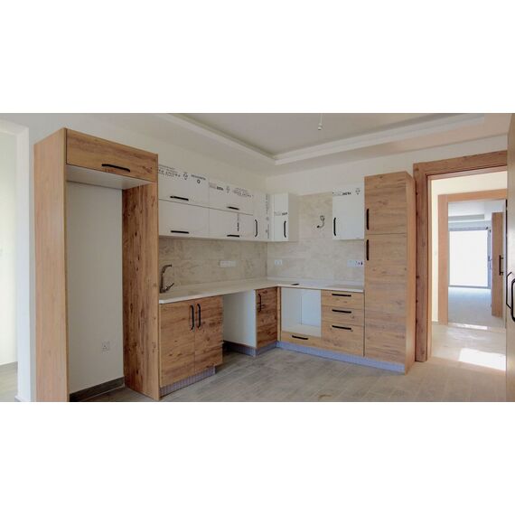Квартира 3-комнатная 2+1 в центре Кирении площадь 70м², изображение 4