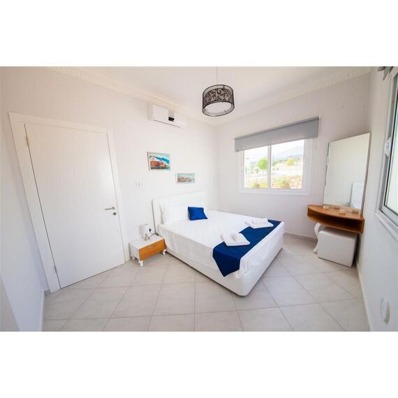 Apartment 4-room 3+1 by the sea in Esentepe Cyprus area 105m² 