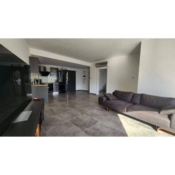 Apartment 3-room 2+1 by the sea in Kyrenia (downtown) Cyprus area 86m² , 10 image