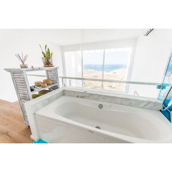 Apartment 2-room 1+1 by the sea in Kyrenia (downtown) Cyprus area 57m² 