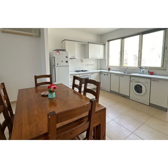 Квартира 4-комнатная 3+1 у моря в Эсентепе площадь 125м², изображение 16