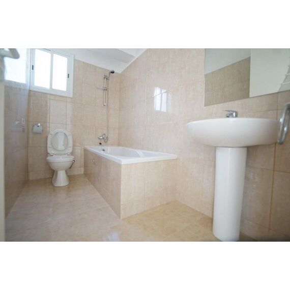 Apartment 2-room 1+1 by the sea in Kato Paphos (Kato Paphos) Cyprus area 60m² 3 floor, 8 image