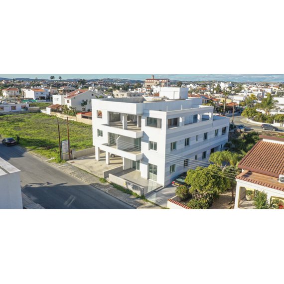 Apartment 1-room 1+1 by the sea in Larnaca Cyprus area 80m² 1 floor, 2 image