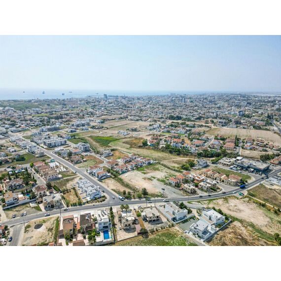 Apartment 1-room 1+0 studio by the sea in Larnaca Cyprus area 82m² 