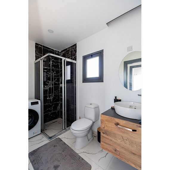 Apartment 3-room 2+1 by the sea in Kyrenia (downtown) Cyprus area 75m² 2 floor, 6 image