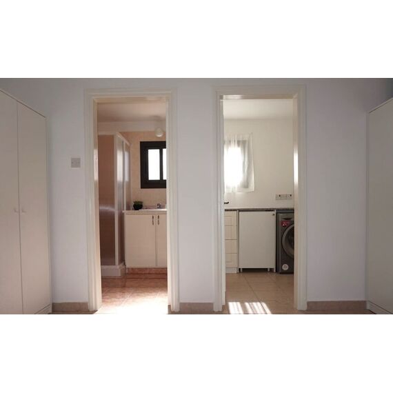 Apartment 5-room 4+1 in Peyia (Peyia) Cyprus area 163m² 