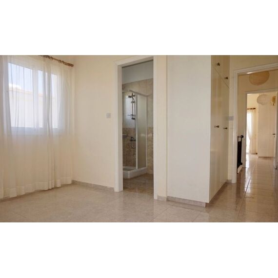 Квартира 3-комнатная 2+1 в Пафосе (центр) площадь 109м²
