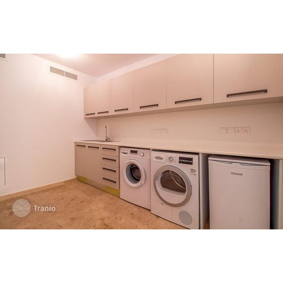 Villa in Paphos (downtown) (Paphos) Cyprus area 318m² 3 floors, 20 image