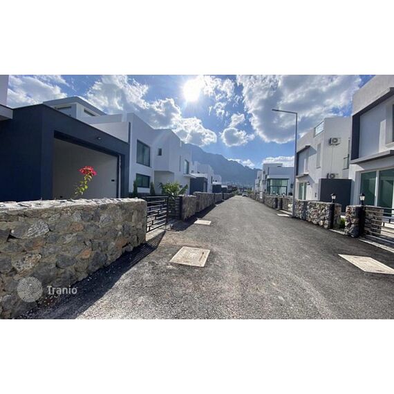 Villa in Kyrenia (downtown) Cyprus area 304m² 2 floors
