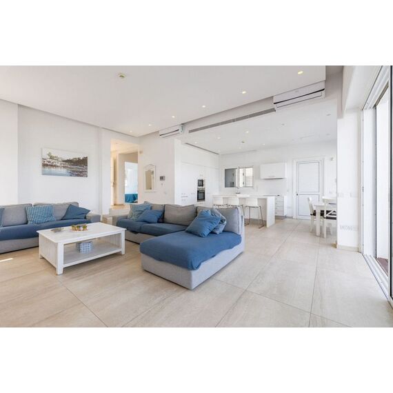 Villa in Famagusta (downtown) Cyprus area 284m² , 3 image