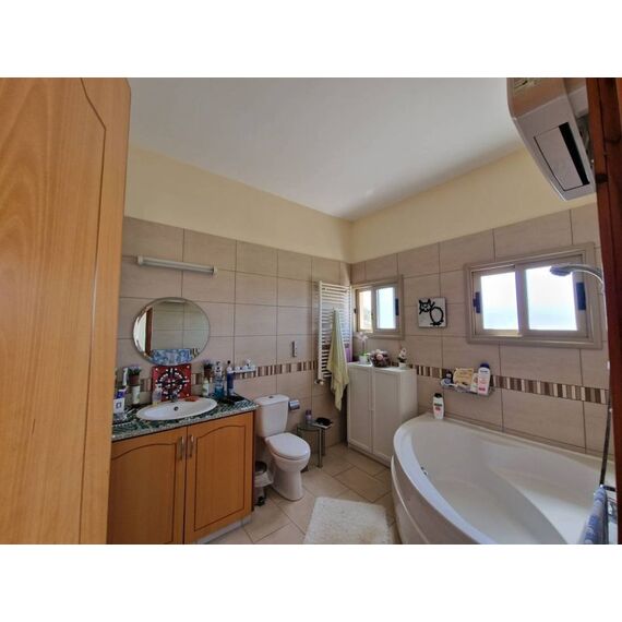 Villa by the sea in Paphos (downtown) (Paphos) Cyprus area 162m² 