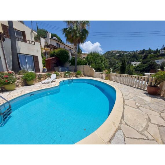 Villa in the mountains in Paphos (downtown) (Paphos) Cyprus area 180m² , 3 image