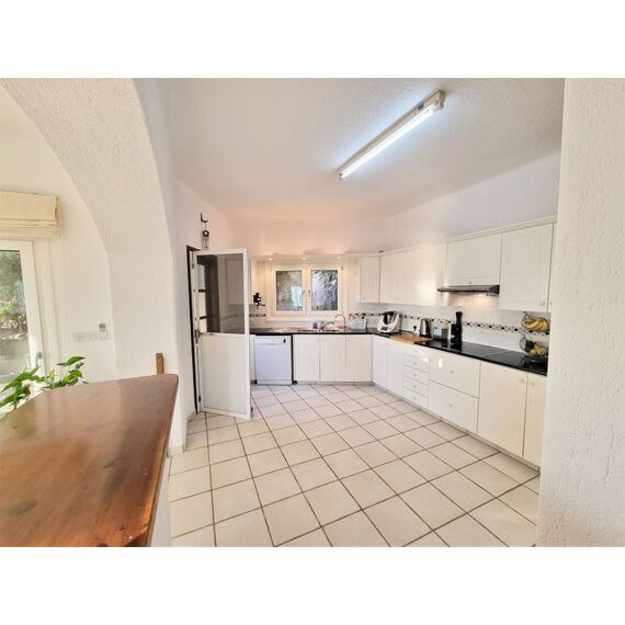 Villa by the sea in Paphos (downtown) Cyprus area 321m² , 11 image