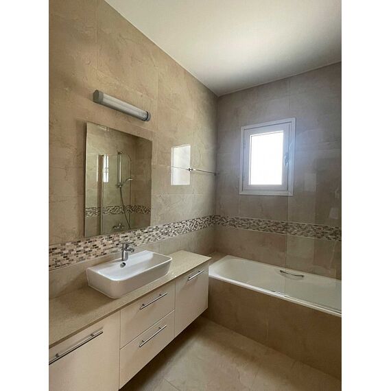 Villa by the sea in Paphos (downtown) Cyprus area 138m² 2 floors, 16 image