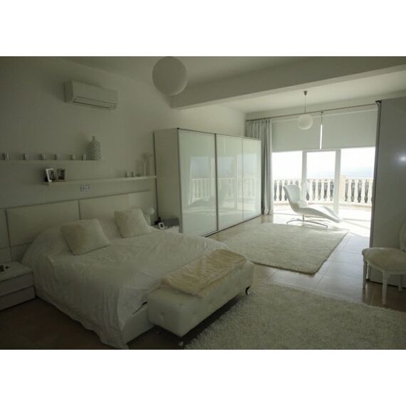 Villa by the sea in Paphos (downtown) Cyprus area 500m² 3 floors, 14 image
