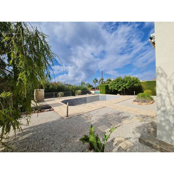 Villa by the sea in Peyia (Peyia) Cyprus area 172m² , 5 image