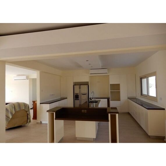Villa by the sea in Paphos (downtown) Cyprus area 350m² 2 floors, 10 image