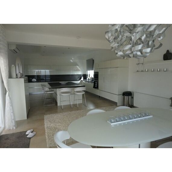 Villa by the sea in Paphos (downtown) Cyprus area 500m² 3 floors, 12 image