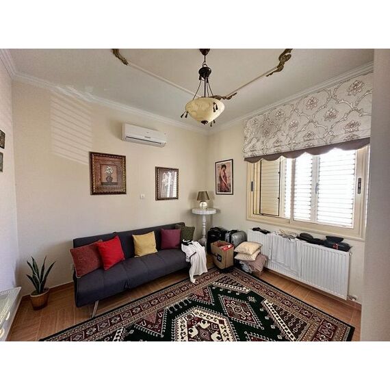 Villa by the sea in Kato Paphos (Kato Paphos) Cyprus area 237m² 2 floors, 8 image