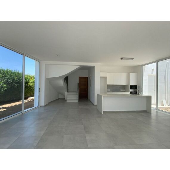 Villa by the sea in Paphos (downtown) Cyprus area 185m² 2 floors, 17 image