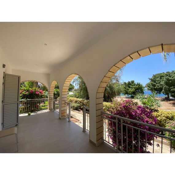Villa by the sea in Paphos (downtown) Cyprus area 147m² 2 floors, 15 image