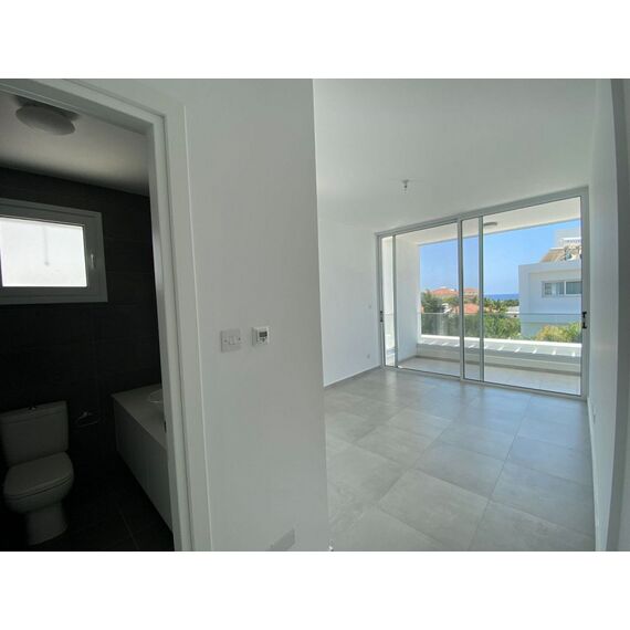 Villa by the sea in Paphos (downtown) Cyprus area 185m² 2 floors, 10 image