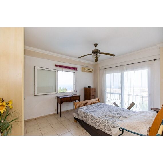 Villa by the sea in Kyrenia (downtown) Cyprus area 190m² 2 floors, 9 image