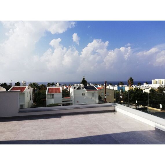Villa by the sea in Paphos (downtown) Cyprus area 150m² 3 floors, 2 image