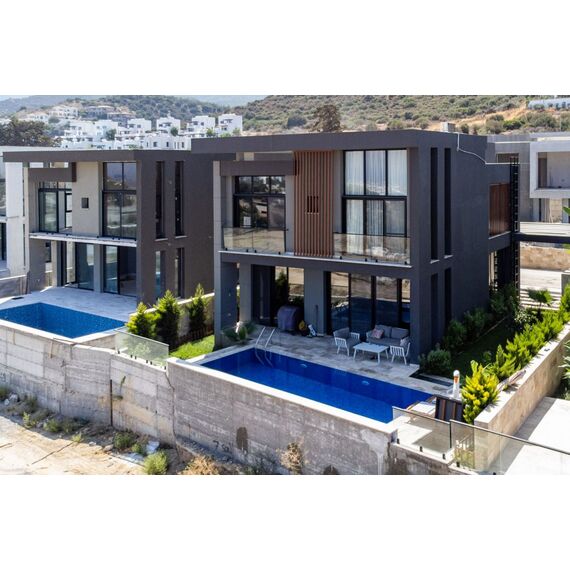 Villa by the sea in Kyrenia (downtown) Cyprus area 235m² 2 floors, 3 image