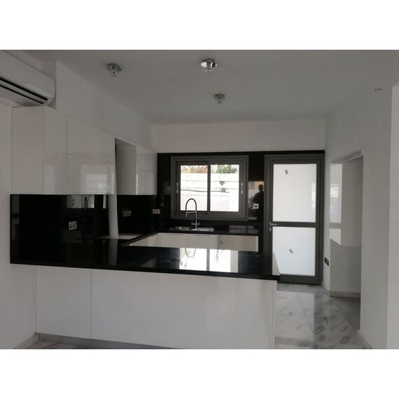 Villa by the sea in Paphos (downtown) Cyprus area 150m² 3 floors, 8 image