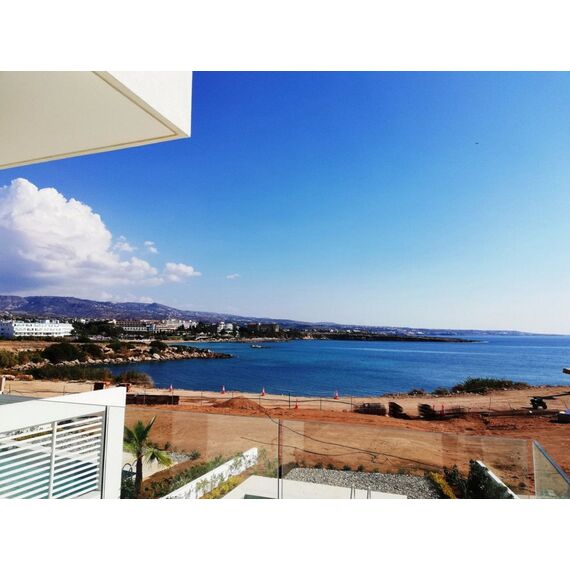 Villa by the sea in Paphos (downtown) (Paphos) Cyprus area 300m² 2 floors, 4 image