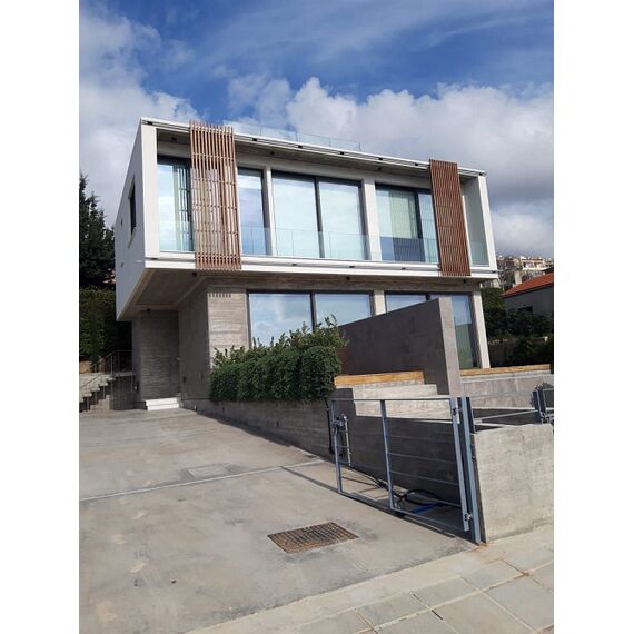 Villa by the sea in Paphos (downtown) (Paphos) Cyprus area 210m² 2 floors, 2 image