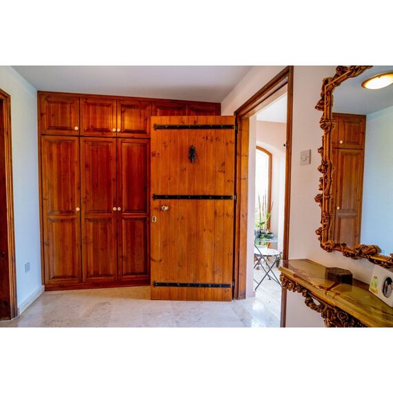 Villa by the sea in Alsancak Cyprus area 220m² 2 floors, 9 image