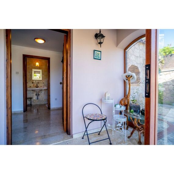 Villa by the sea in Alsancak Cyprus area 220m² 2 floors, 8 image