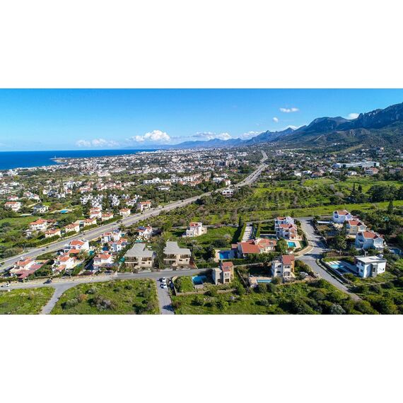 Villa by the sea in Kyrenia (downtown) Cyprus area 440m² 2 floors, 3 image