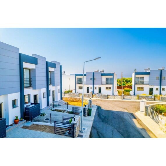 Townhouse by the sea in Alsancak Cyprus area 124m² , 2 image