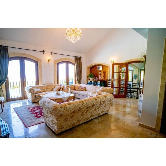 Villa by the sea in Alsancak Cyprus area 220m² 2 floors, 4 image