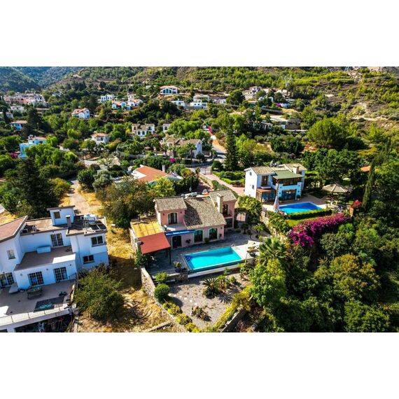 Villa by the sea in Alsancak Cyprus area 220m² 2 floors, 2 image