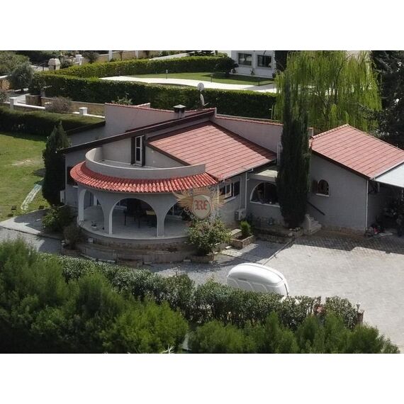 House in Kyrenia (downtown) Cyprus area 200m² , 2 image