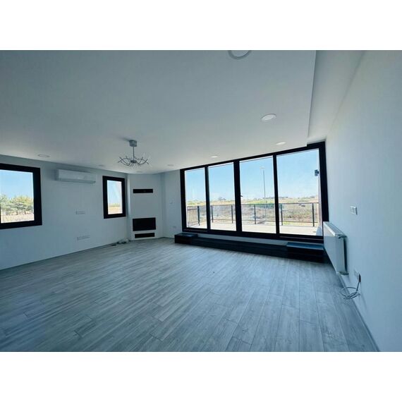 Villa by the sea in Iskele Cyprus area 310m² 3 floors, 6 image