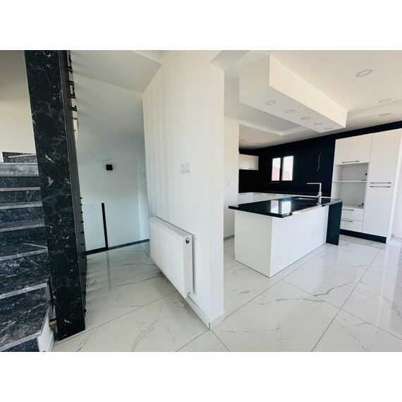 Villa by the sea in Iskele Cyprus area 310m² 3 floors, 8 image