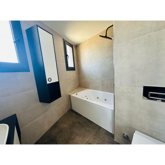 Villa by the sea in Iskele Cyprus area 310m² 3 floors, 12 image