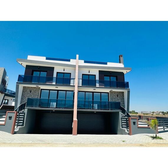 Villa by the sea in Iskele Cyprus area 310m² 3 floors, 3 image